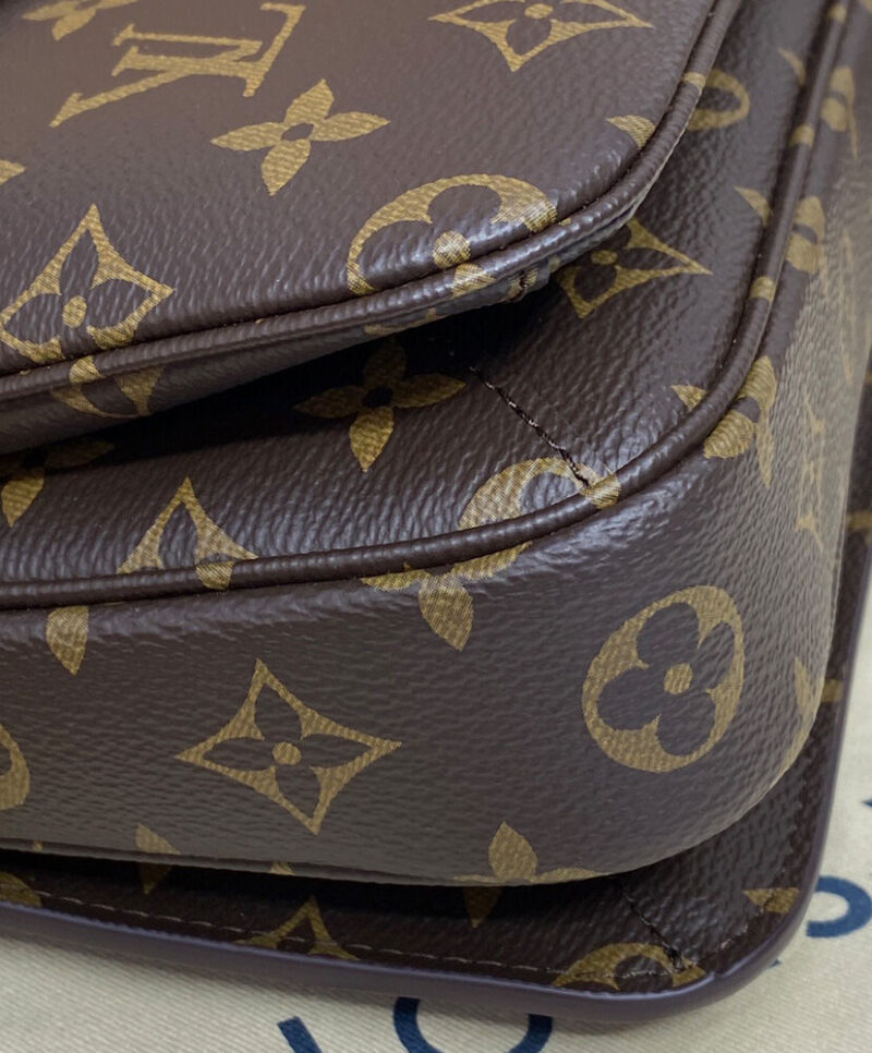 Louis Vuitton Pochette Metis M44875 Brown
